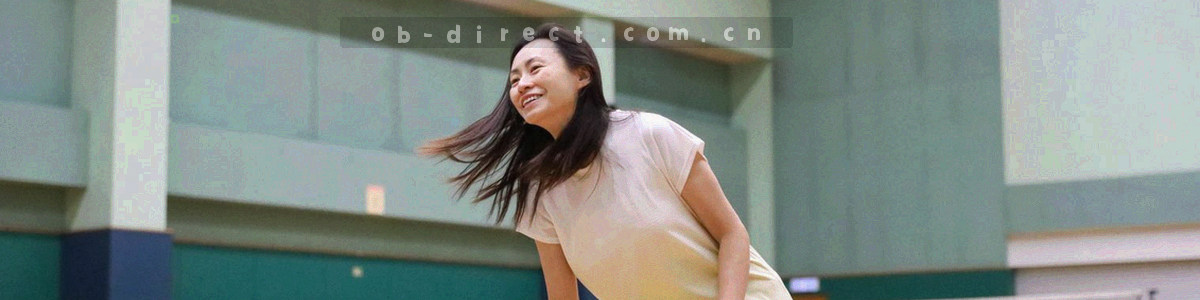 深色背景上以荧光绿勾勒的盾牌轮廓，内含数据点